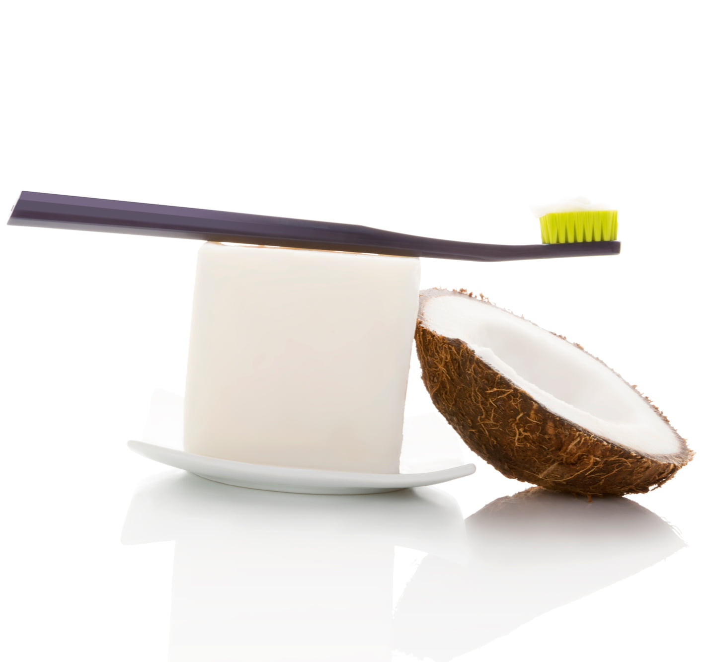 Coconut oil for white teeth