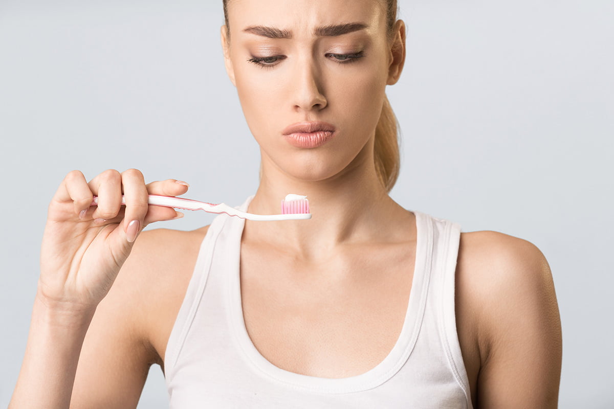 What to look for in a manual toothbrush - Willow Pass Dental Care - Concord, CA